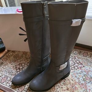 Issac Mizrahi high boots in gray leather